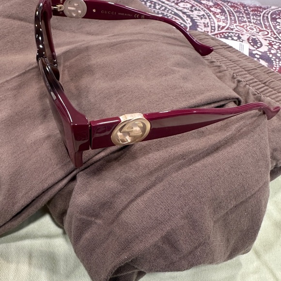 Gucci Women's Burgundy and Brown Sunglasses - Picture 5 of 7